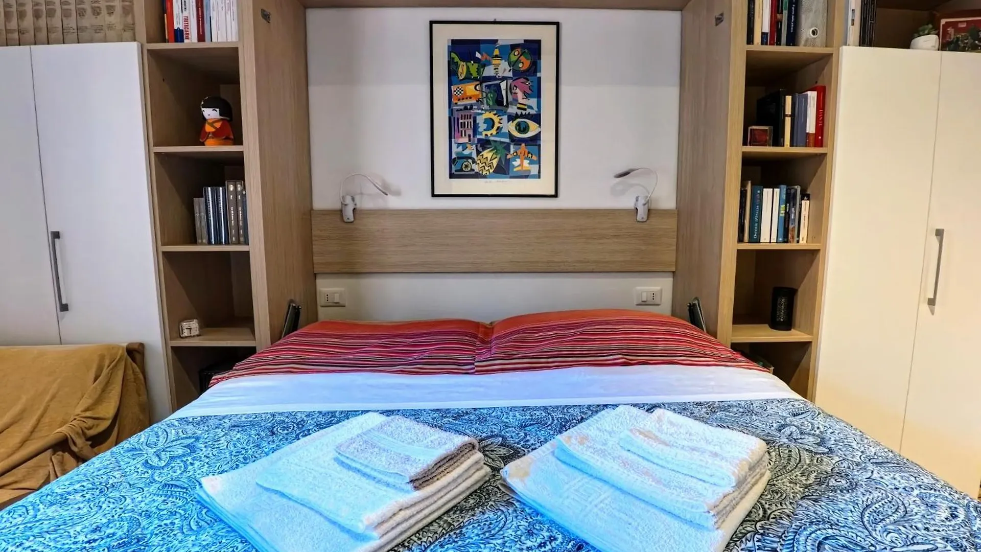 Casa Mafalda - Room In Apartment Near Naviglio Grande Milano 0*,  Italien